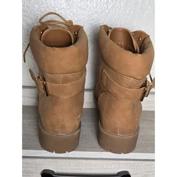 NWOT TORRID- combat boots size 8.5W - Picture 3 of 6